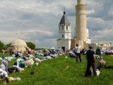 Бертөркем делегациясе Альберт Хуҗин һәм Илгиз Сөнгатуллин белән Болгар җыенында – Районның тарихи-мәдәни катнашы