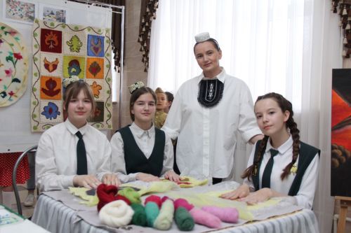 Мөслим сәнгать мәктәбе – Ватанны саклаучылар елында иҗади отчет концерты
