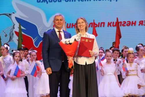 Балалар сәнгать мәктәбенең иҗади-отчет концертында бүләкләр дә тапшырылды