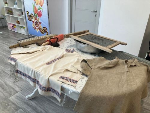 Яшьлек хатирәләрен кузгатып