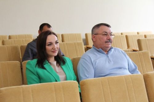 Район хакимиятенең актлар залында хисап-сайлау җыелышы узды