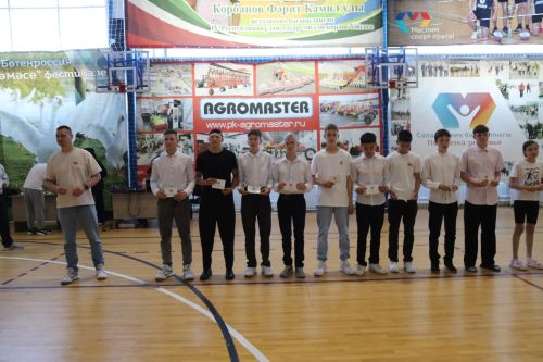 Кичә «Яшьлек» спорт мәктәбендә 2024-2025 уку елын ябу уңаеннан чыгарылыш тантанасы үткәрелде