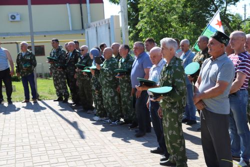 28 май – Чик сакчылары көне буларак билгеләп үтелә