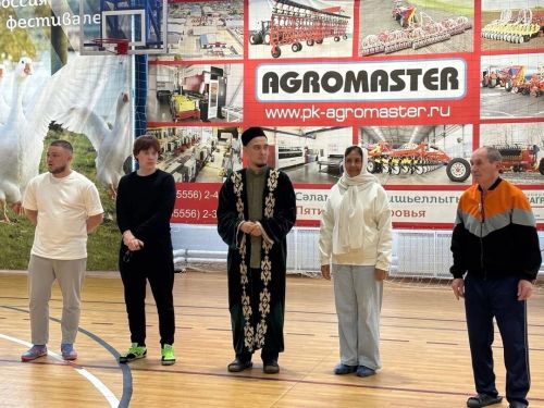 «Яшьлек» спорт комплексында май бәйрәмнәренә һәм райондашыбыз Фәйрүз Минһаҗетдинов истәлегенә футбол ярышлары узды.
