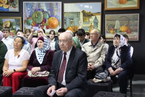 Бөек Җиңүнең 80 еллыгы уңаеннан туган якны өйрәнү музеенда «Утлы еллар аша» китабының lll бүлеген тәкъдир итү кичәсе узды