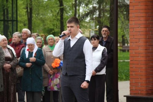 Мөслимдә МХОда катнашучыларга багышланган стела ачу тантанасы