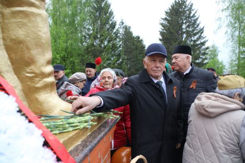Бүген Мөслимдә Бөек Җиңүнең 80 еллыгына багышланган бәйрәм чаралары уза
