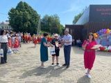 Балаларны яклау көне уңаеннан «Мөслим йөрәге» скверында җыр- шигырьләргә бай булган күңелле чара үткәрелде