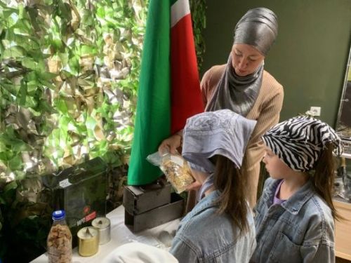 Түбән Кама кунаклары музеебызда: тарих, экспонатлар, хәрбиләргә теләкләр