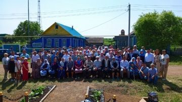 Иске Әлмәт авылында сугышчаннар истәлегенә мәрмәр стела куелды