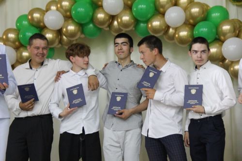 Тантаналы чыгарылыш: яңа белгечләр юлга чыкты!