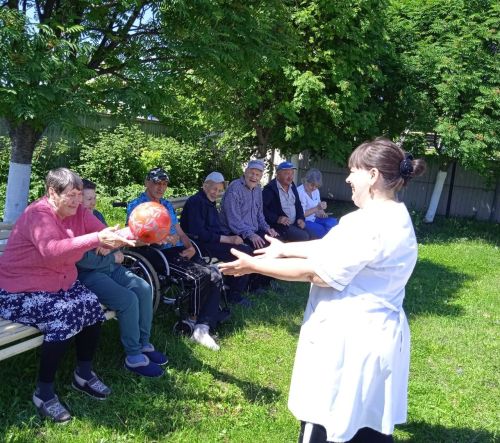 Уен терапиясе: өлкәннәр һәм инвалидларның психологик хәлен яхшырту юлы