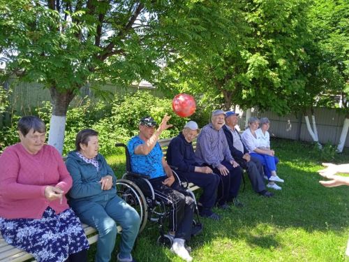 Уен терапиясе: өлкәннәр һәм инвалидларның психологик хәлен яхшырту юлы