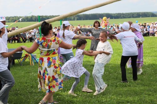 Яңа Карамалы төзелүгә 100 ел тулуга багышланган Авыл көне узды