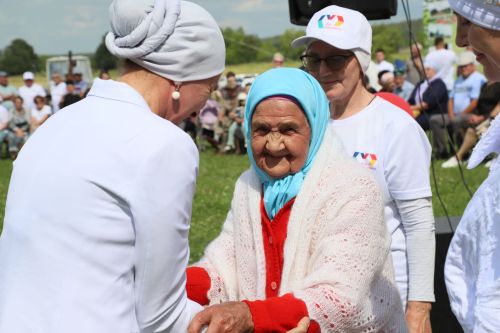 Яңа Карамалы төзелүгә 100 ел тулуга багышланган Авыл көне узды