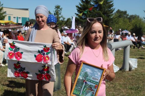Бәхет эзләп ерак киткәннәрне Авыл көне дәшеп кайтара