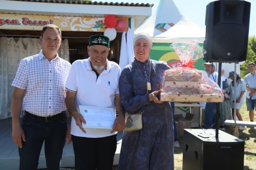 Бәхет эзләп ерак киткәннәрне Авыл көне дәшеп кайтара
