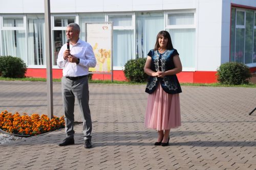 Мөслимнең «Бәхет» скверында Гаилә, мәхәббәт һәм тугрылык көненә багышланган чара үтте
