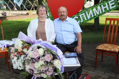 Мөслимнең «Бәхет» скверында Гаилә, мәхәббәт һәм тугрылык көненә багышланган чара үтте