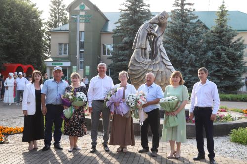 Мөслимнең «Бәхет» скверында Гаилә, мәхәббәт һәм тугрылык көненә багышланган чара үтте
