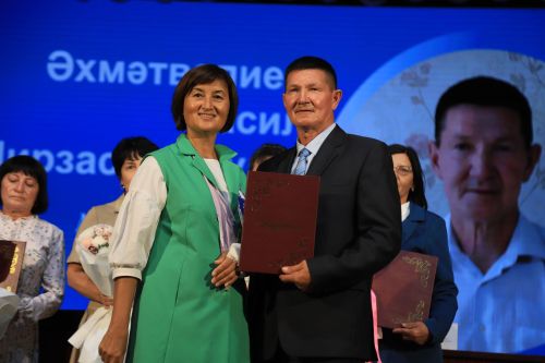 Бүген укытучылар киңәшмәсе узды