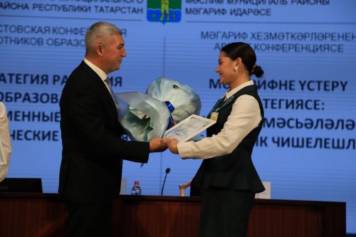 Бүген укытучылар киңәшмәсе узды