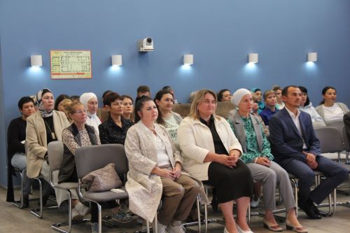 Кичә оешма-предприятеләрнең коллективлары белән очрашу узды