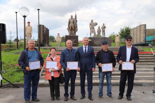 Мөслимгә эшлекле визит белән Марат Әхмәтов килде