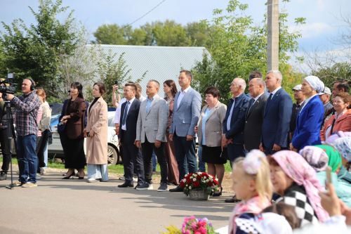 Мөслимгә эшлекле визит белән Марат Әхмәтов килде