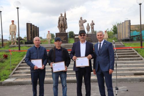 Мөслимгә эшлекле визит белән Марат Әхмәтов килде