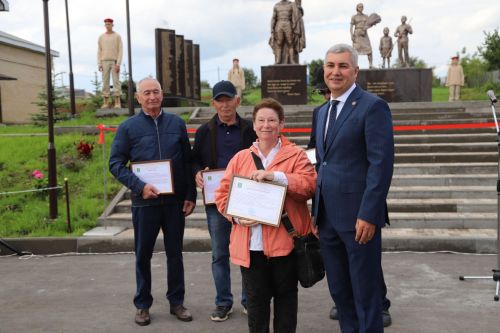 Мөслимгә эшлекле визит белән Марат Әхмәтов килде
