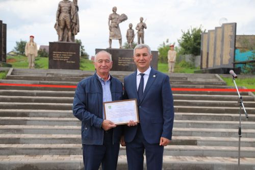 Мөслимгә эшлекле визит белән Марат Әхмәтов килде