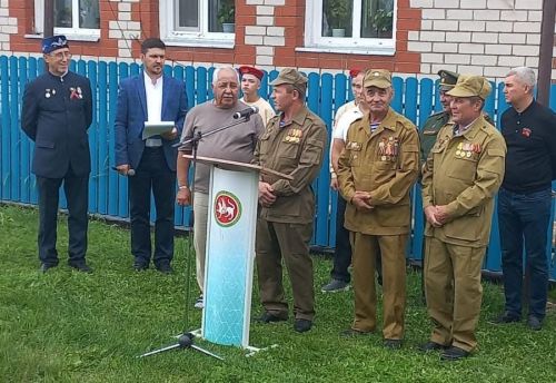 Бүген Әмәкәй авылында истәлекле чара узды