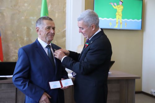 Мактаулы исем бирелде