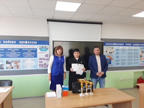 Кичә, Мөслим политехник техникумында “Автосессия” конкурсы үткәрелде
