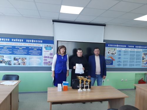 Кичә, Мөслим политехник техникумында “Автосессия” конкурсы үткәрелде