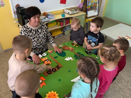 Тәрбияче, киңәшче, остаз