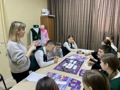 Мөслим мәктәбендә социаль ярдәм күрсәтү һәм психологик консультация: яшүсмерләр өчен актуаль темалар