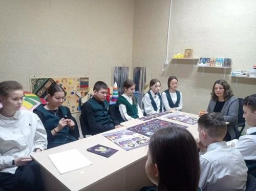 Мөслим мәктәбендә социаль ярдәм күрсәтү һәм психологик консультация: яшүсмерләр өчен актуаль темалар