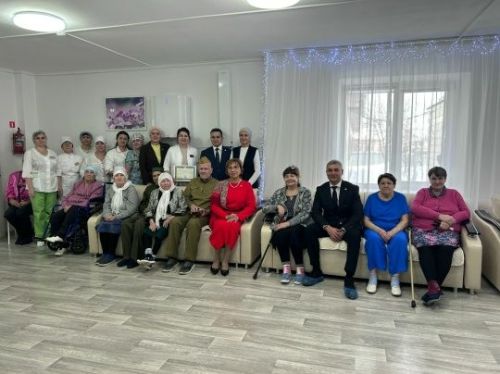 Бүген Мөслимгә ТР Хезмәт, мәшгульлек һәм социаль яклау министры Эльмира Зарипова килде