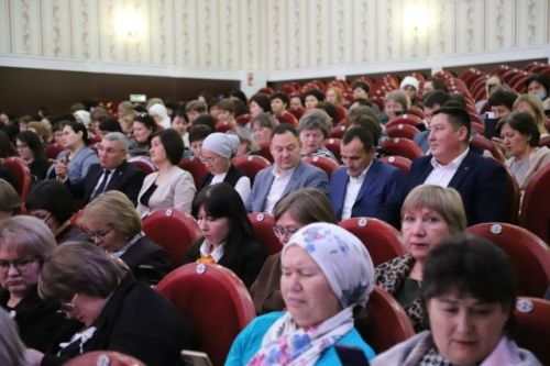 Бу минутларда район мәдәният йортында интерактив киңәшмә бара
