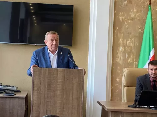 Район хакимиятенең акталар залында пайчылар җыелышы узды