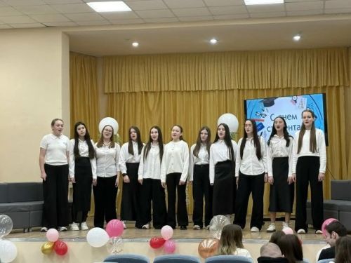 Студентлар белән очрашу