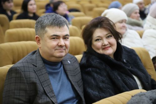 Халык яшәештән канәгать