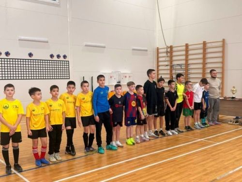 «Яшьлек» спорткомплексында Кыш бабай призына футбол турниры узды
