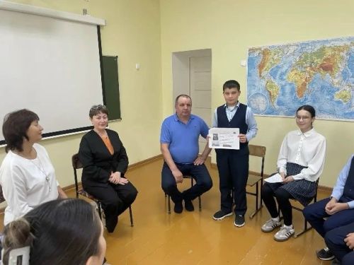 Яңа Усы мәктәбендә Әтиләр көне уңаеннан патриотик очрашу узды