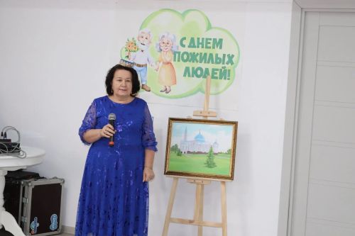 Мөслим картлар интернатында өлкәннәрне бәйрәм белән тәбрикләделәр