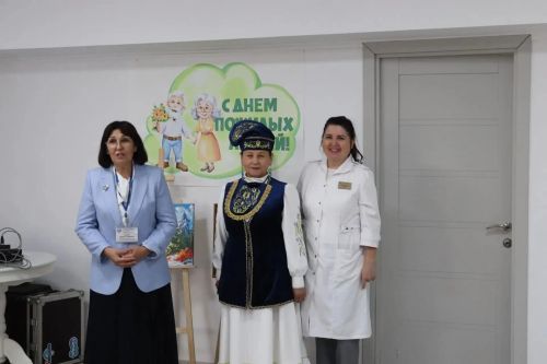 Өлкәннәр декадасы уңаеннан Мөслим картлар һәм инвалидлар йортында матур концерт узды.