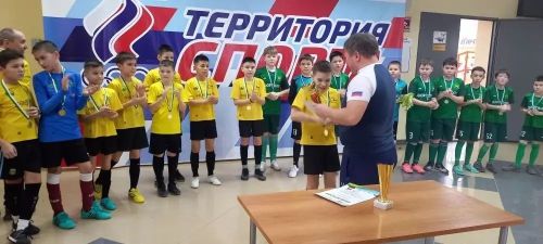 Югары Яркәй авылында 2014 елгы яшүсмерләр арасында мини-футбол ярышлары узды