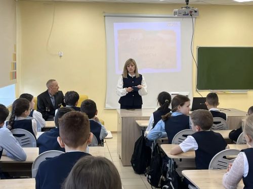 Мөслим лицеенда  “Әфганстан – йөрәк ярасы” темасына  тәрбия сәгате узды